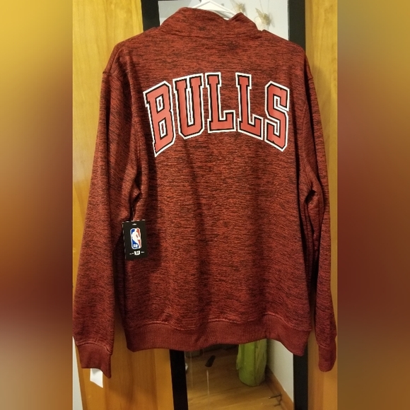 New Men's NBA Bulls Jacket - Picture 2 of 3